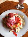 Stroberry pancake dadakan