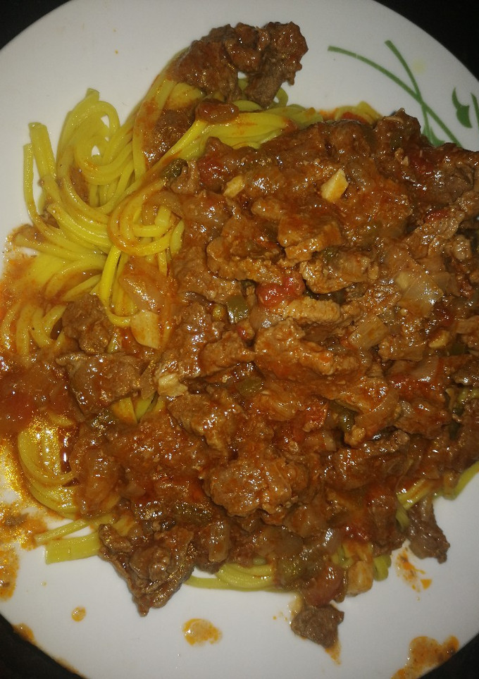 Una foto de Tallarín de carne🍝