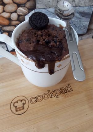 A picture of Oreo lava mug cake.