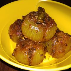 A picture of Stuffed onion.
