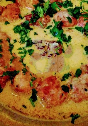 A picture of Kadi Pakoda.