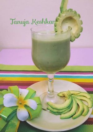 A picture of Healthy avocado kale smoothie.