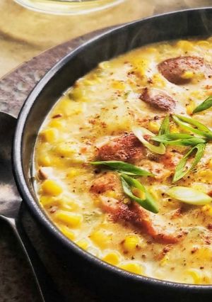 Una foto de Crema de elote con salmón ahumadoTotal 45 MIN: PARA 4 PERSONAS
