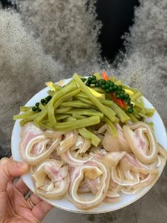 Hình của món Tai heo ngâm chua ngọt.