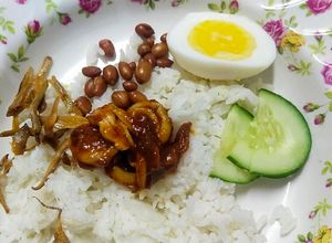 Gambar Nasi Lemak Sambal Sotong