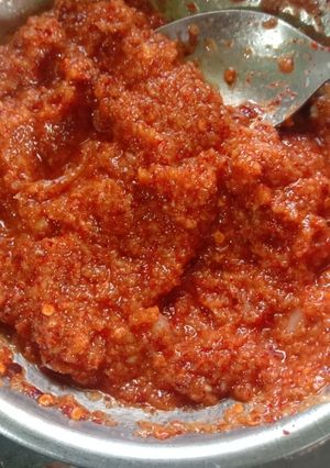 लहसुन मिर्ची की चटनी (lehsun mirch ki chutney recipe in Hindi) रेसिपी मुख्य फोटो