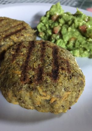 Una foto de Hamburguesas de Lentejas(salen 6 u 8)