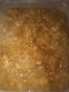 A picture of 3 ingredient applesauce.