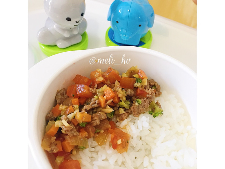 Langkah Mudah untuk Menyiapkan Veggies and Beef Ricebowl (MPASI 1y+) Anti Gagal