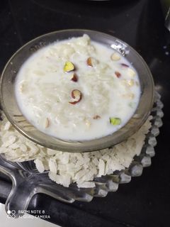 દૂધ પૌંઆ (Dudh Poha Recipe In Gujarati) રેસીપી મુખ્ય ફોટો