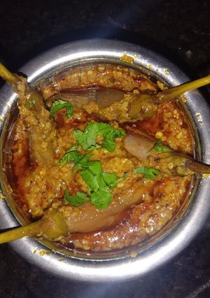 A picture of Hyderabadi Baingan Masala.