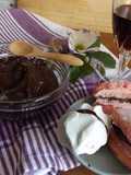 Biscuits y merengues con crema de chocolates y toffe