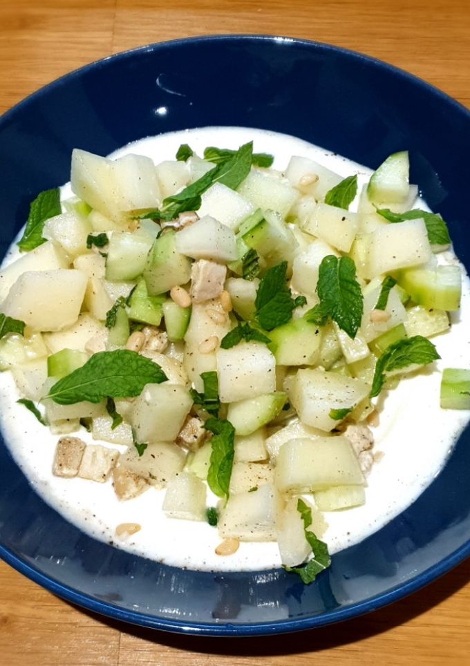 Una foto de Ensalada de melón y pepino