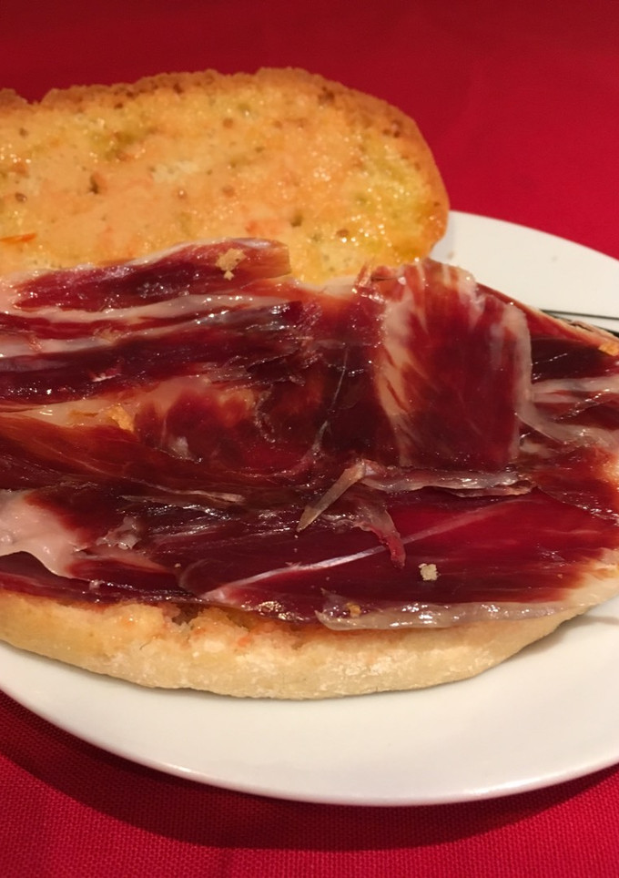 Una foto de Mollete tostado con jamón