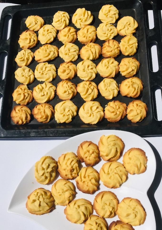 A picture of Butter Cookies.