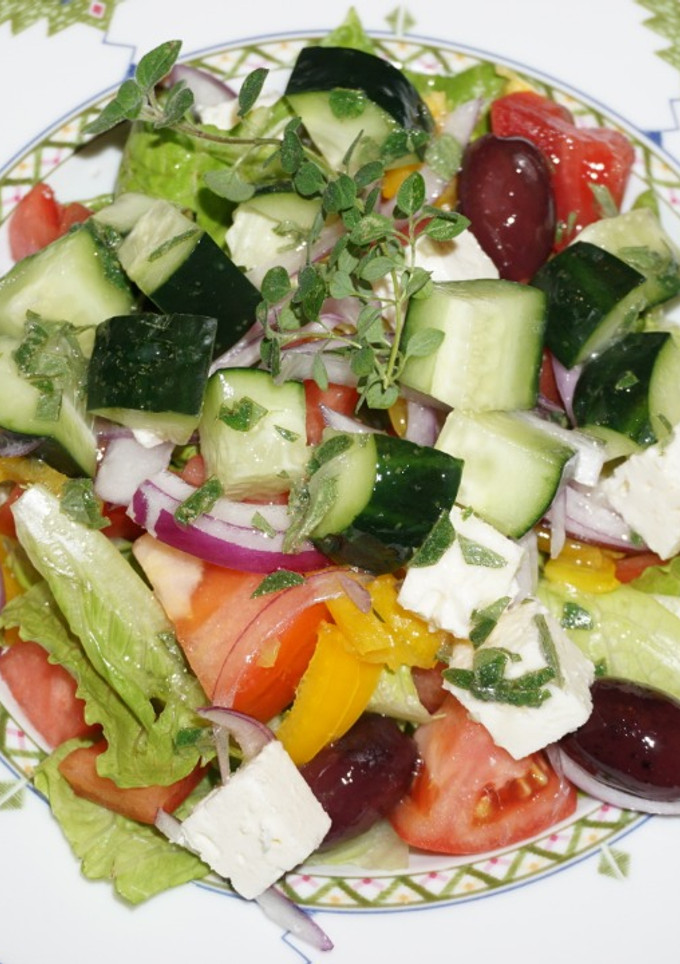 Una foto de ENSALADA GRIEGA. JON STYLE