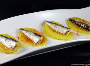 Una foto de Sardinillas en conserva, patata y pimentón