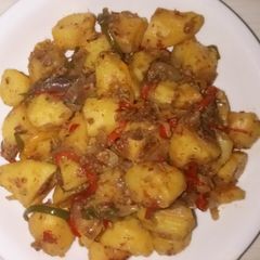 A picture of Curried potatoes.