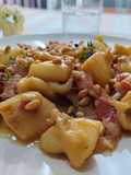 Sepia encebollada con bacon