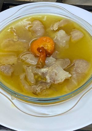 A picture of Cow Foot Soup.