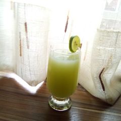 A picture of Cucumber and lemon juice.