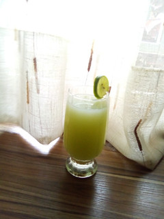 A picture of Cucumber and lemon juice.