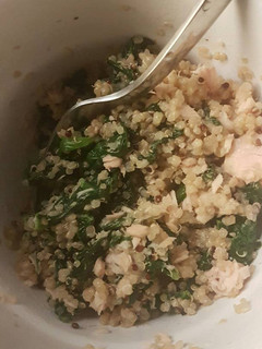 Una foto de Quinoa con atún y espinacas 💃