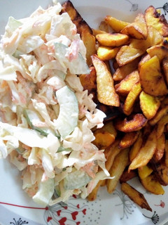 A picture of Chips and salad.