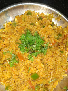 તવા પુલાવ (Tava Pulao Recipe In Gujarati) રેસીપી મુખ્ય ફોટો