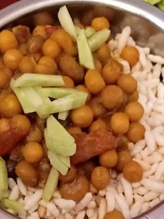 ঘুগনি মুড়ি (ghugni muri recipe in Bengali) রেসিপির প্রধান ছবি
