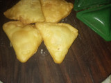 मीठी गुजिया (meethi gujiya recipe in Hindi)