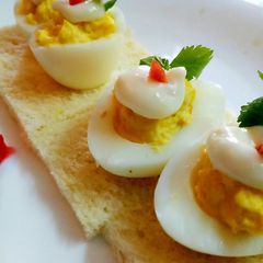 A picture of Mayo Chicken Deviled Eggs.