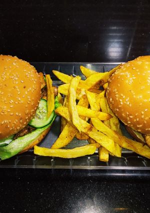 A picture of Grilled Chicken Fillet Burgers.