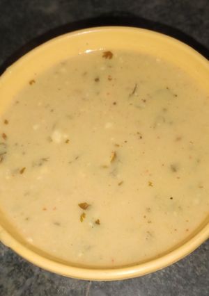 बेसन की कढ़ी (Besan ki kadhi recipe in Hindi) रेसिपी मुख्य फोटो