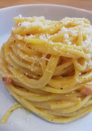 Une photo de Pâtes carbonara (sans crème) 🤤