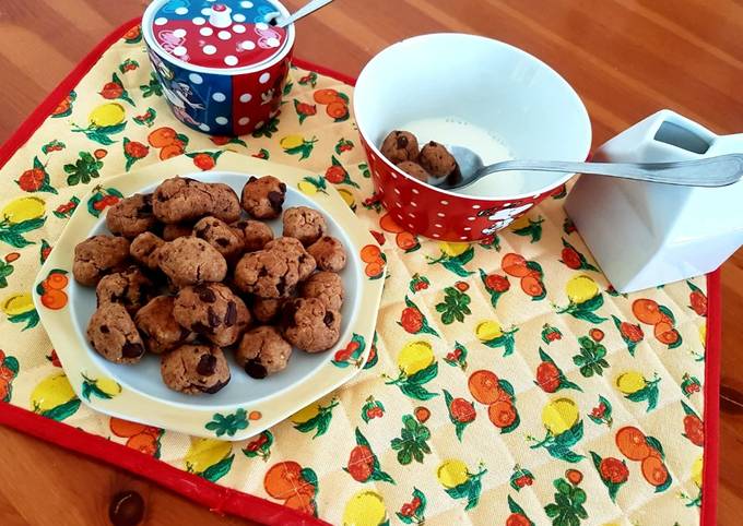 Cereal cookies di farro al cioccolato