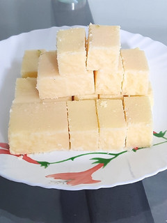 பால் கோவா (Palkova recipe in tamil) செய்முறை முக்கிய புகைப்படம்