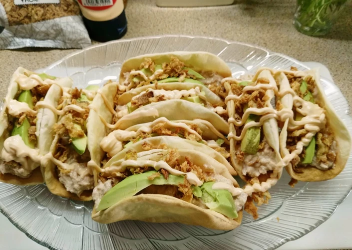 Receta Cestitas de atún y aguacate