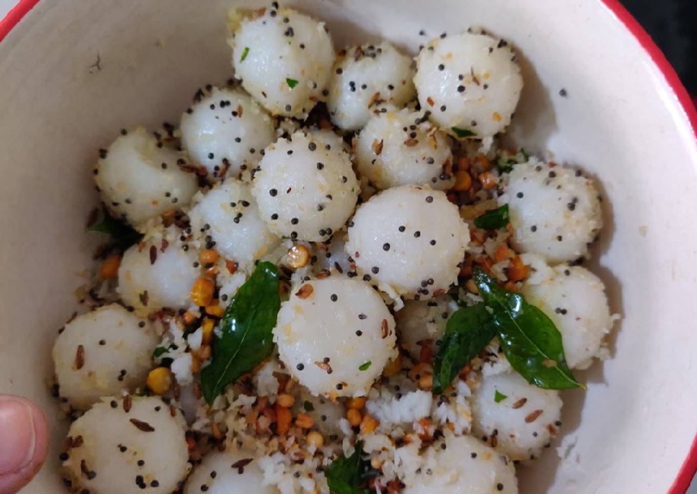 Uppu kuzhakatlai salted steamed rice balls