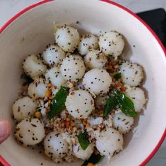A picture of Uppu kuzhakatlai salted steamed rice balls.