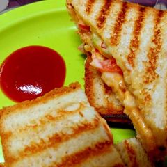 A picture of 5 Minutes Grilled Sandwich.