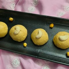 A picture of Roasted Gram - Sattu Laddu.