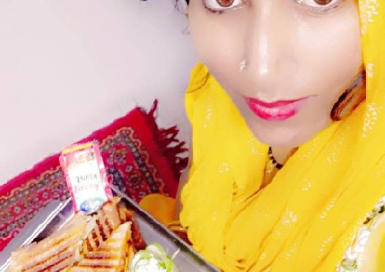 Recipe: Delicious Vagitable sandwiches with cup of tea☕