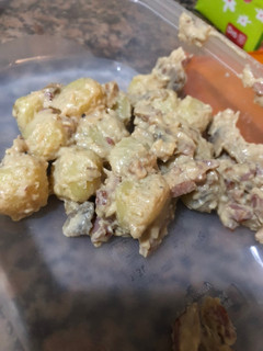 Una foto de Gnocchis con “salsa carbonara”