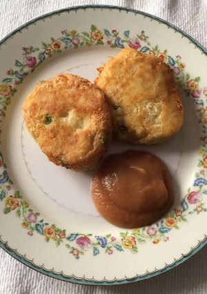 Una foto de Tortitas de papa con chícharos