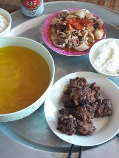 Hình của món Mực nhồi thịt sốt cà chua.
