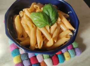 Foto di Pasta alla crema di pomodori e robiola