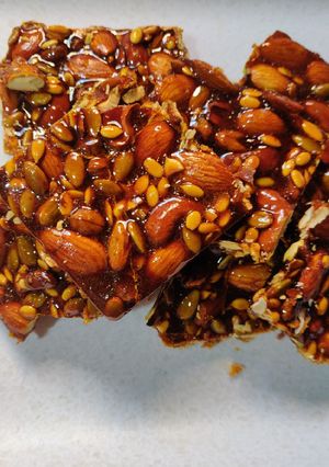 A picture of Dry Fruit Brittles Chikki.