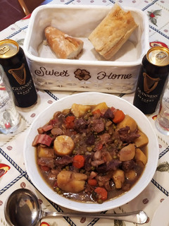 Una foto de Glorious Irish Stew (estofado irlandés al estilo Gloria)