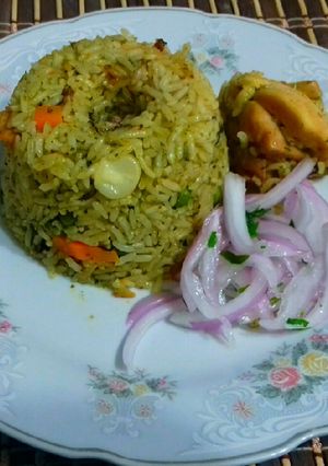Una foto de Arroz con Pollo Rápido (en olla arrocera)